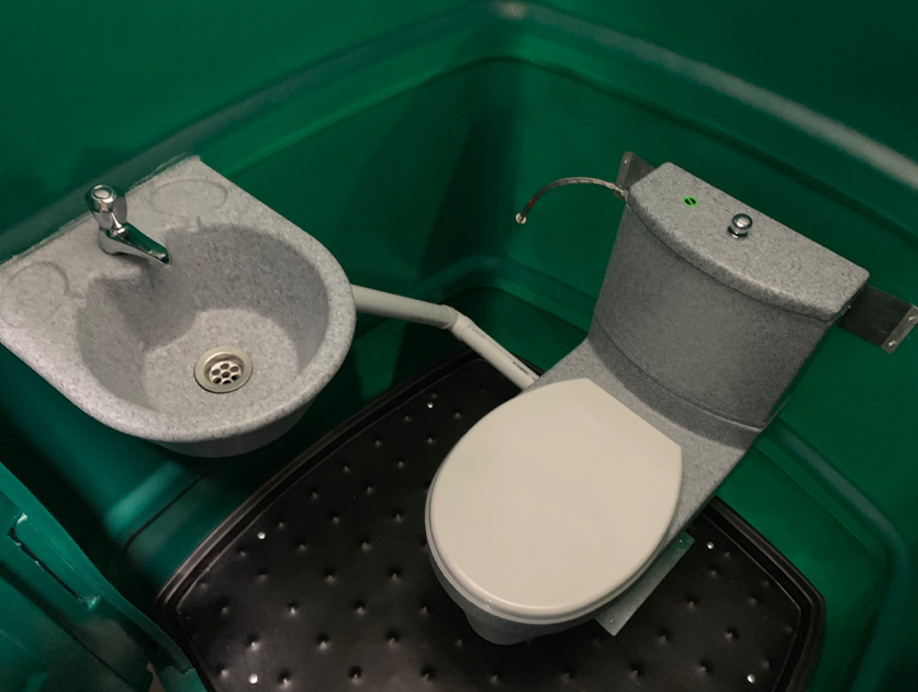 Buffalo Sewage Connection Portable Toilet