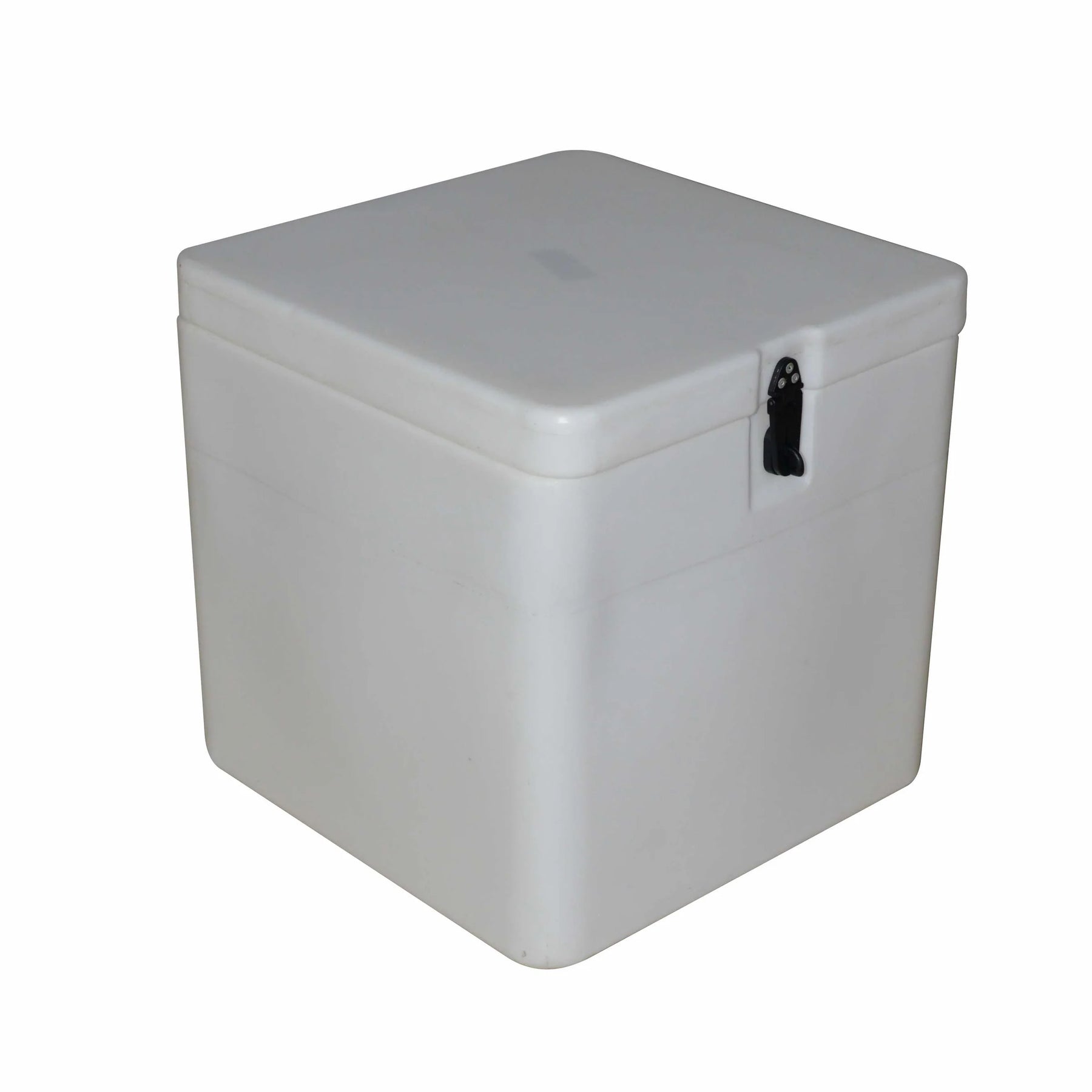 Plastic Delivery Boxes: What Can You Use Them for and Where to Buy Them