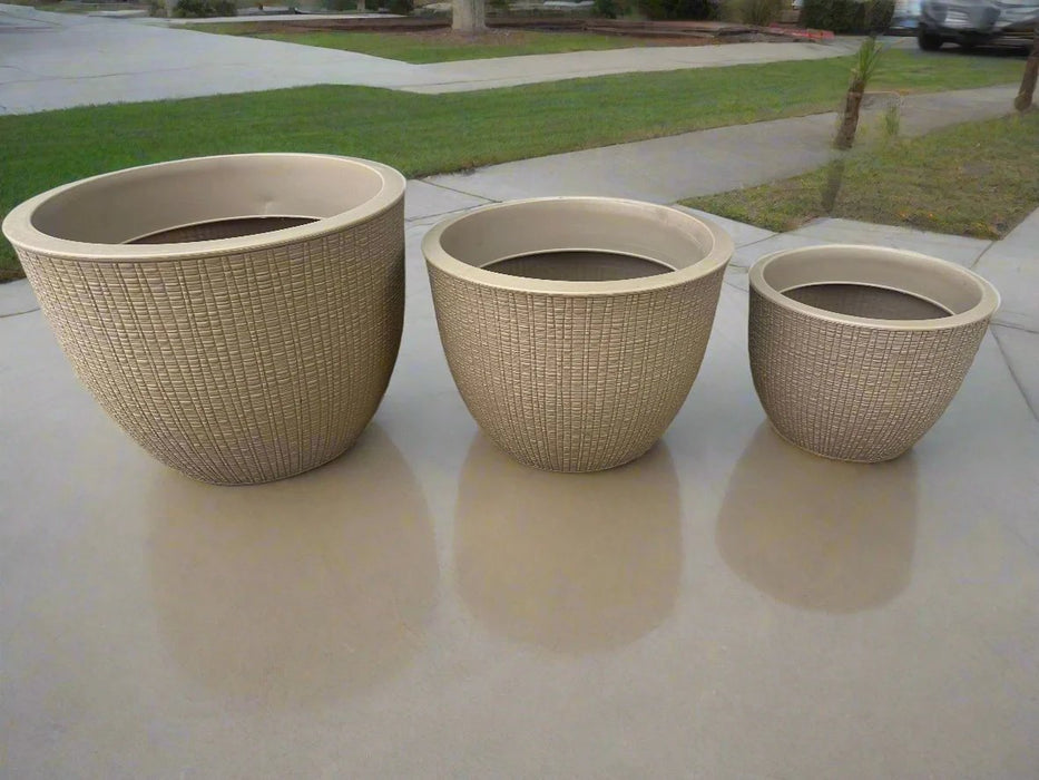 Large Poly Deco Flower Pot — Pioneer Plastics